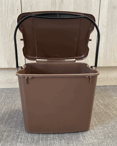 bioseau plein à compost de cuisine de 7 litres